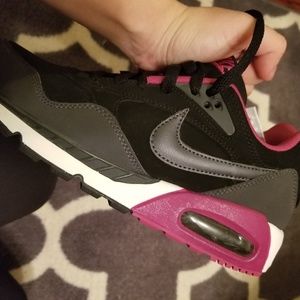 Black and pink Nike sneakers womens size 7.5